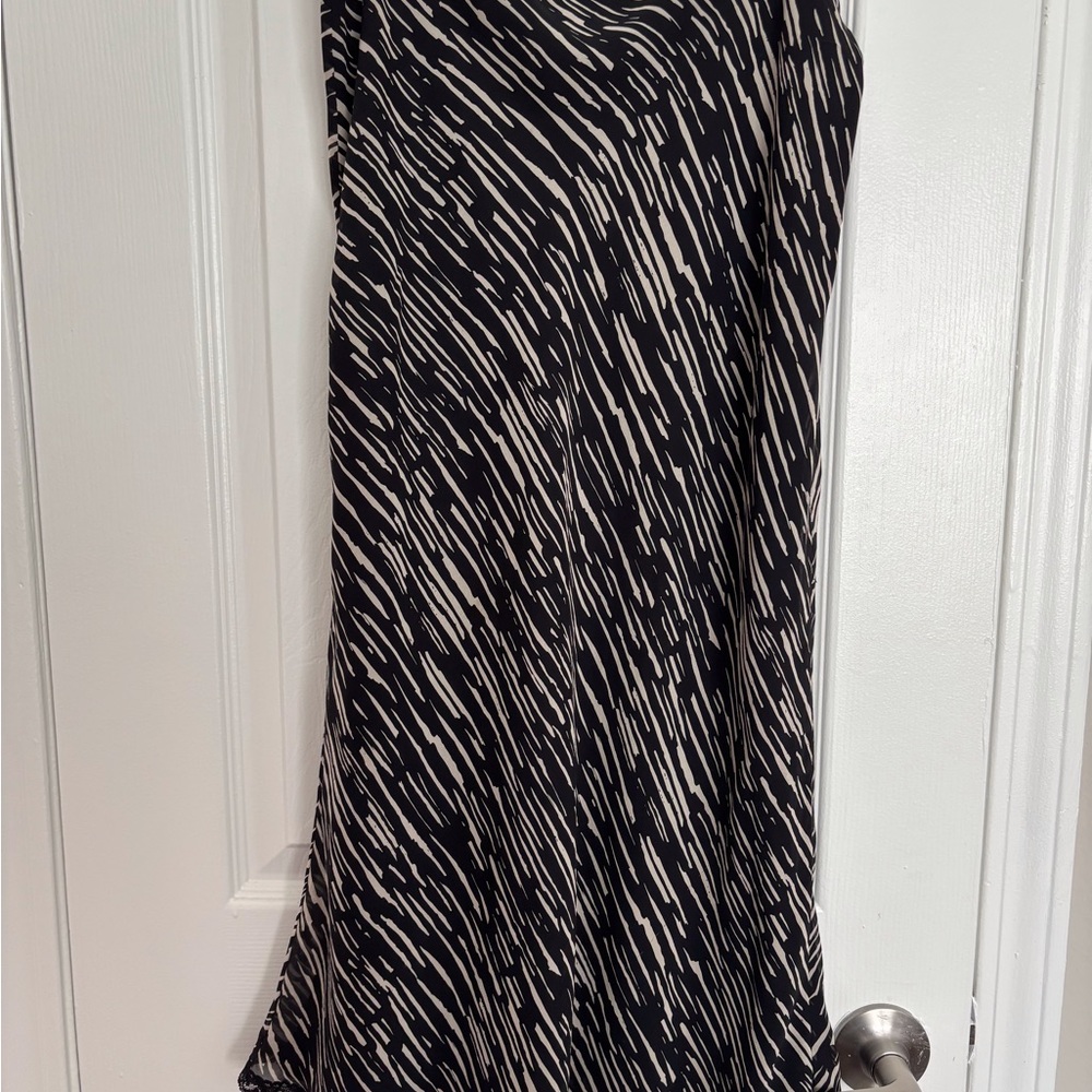 The Limited Black and White Midi Skirt